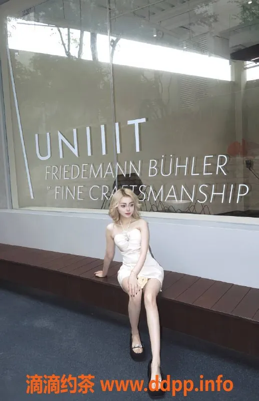 成都楼凤-成华区陆玖玖，24岁155cm萝莉妹，800元超值服务