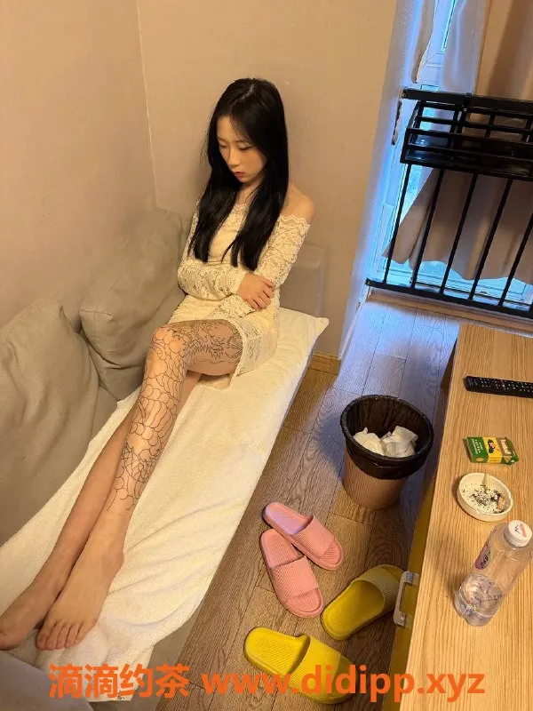 成都楼凤-成都微微，168cm大长腿，身材超赞，600元三件套服务