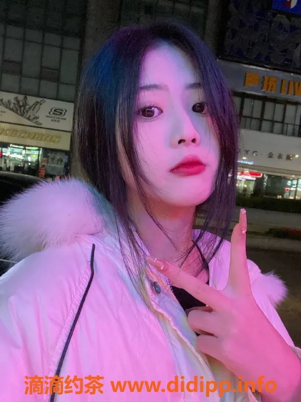 上海楼凤-静安小琴，166cm C+胸，1400元起服务