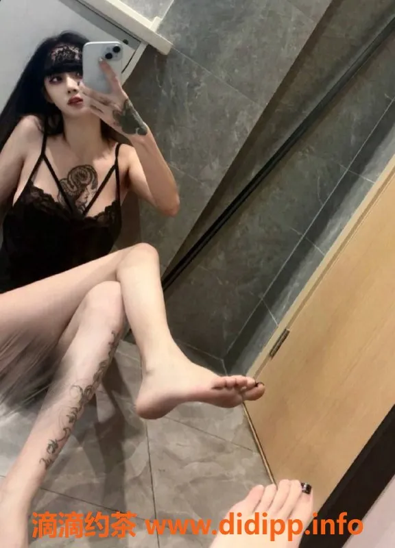 成都楼凤-高新区舒舒，颜值车优惠价，7p起