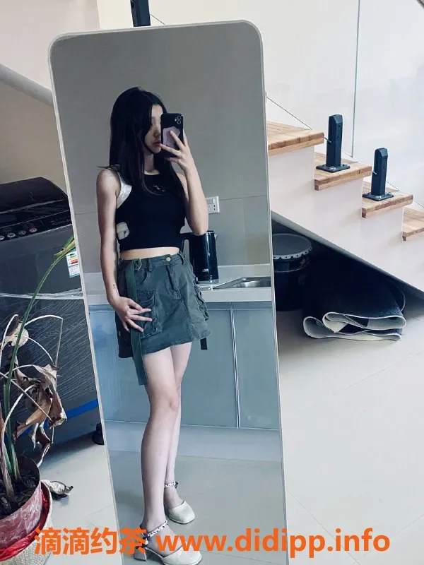 杭州楼凤-拱墅倩倩，巨乳嫩妹，800元/次服务