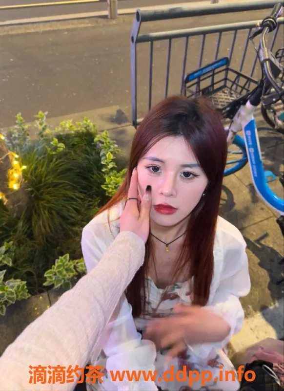 广州楼凤-花都嫩妹心心，只需800元约1小时