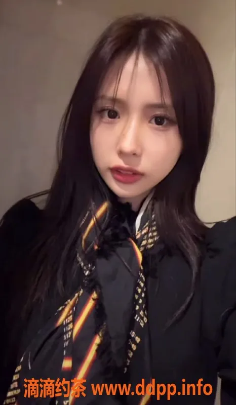 杭州上门服务-滨江滨汇之都20岁e杯小姐，服务热情