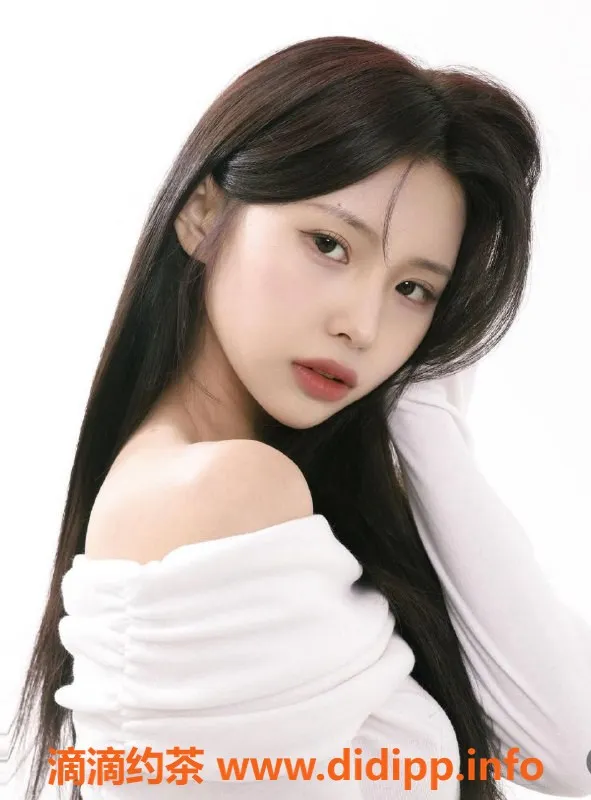 杭州上门服务-滨江滨汇之都20岁e杯小姐，服务热情