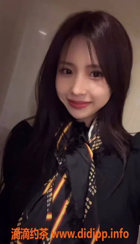 杭州上门服务-滨江滨汇之都20岁e杯小姐，服务热情