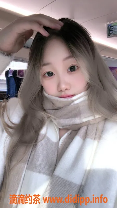 成都上门服务-成都#七七，23岁175cm丰满嫩妹，500元服务可上门