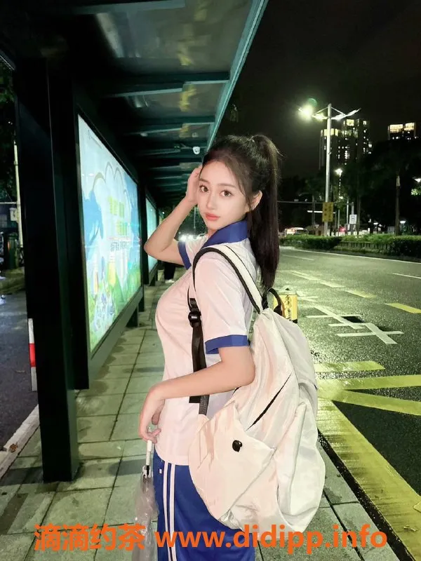 厦门楼凤-思明区子苒，165cm 47kg 34C热情服务