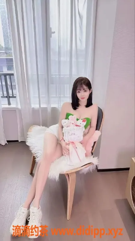 成都楼凤-高新区蓝月，活动价350p，优质少妇服务！