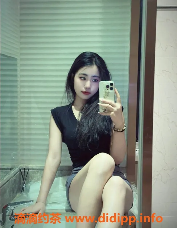 东莞楼凤-大朗舞蹈老师婷宝，18岁160cm，体重90，胸围36B