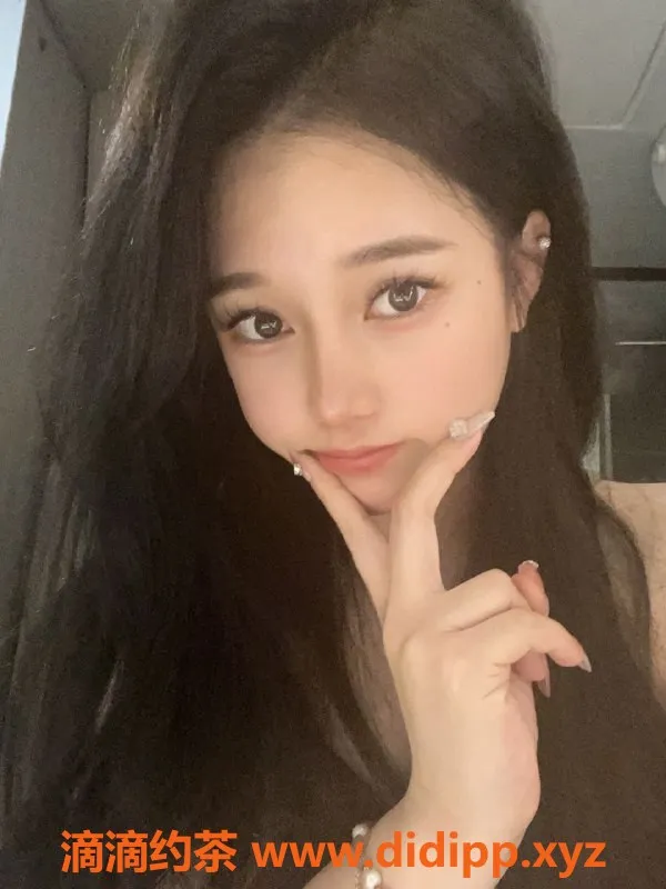 上海楼凤-徐汇乐乐，163身高D罩杯，1300元享奢华服务