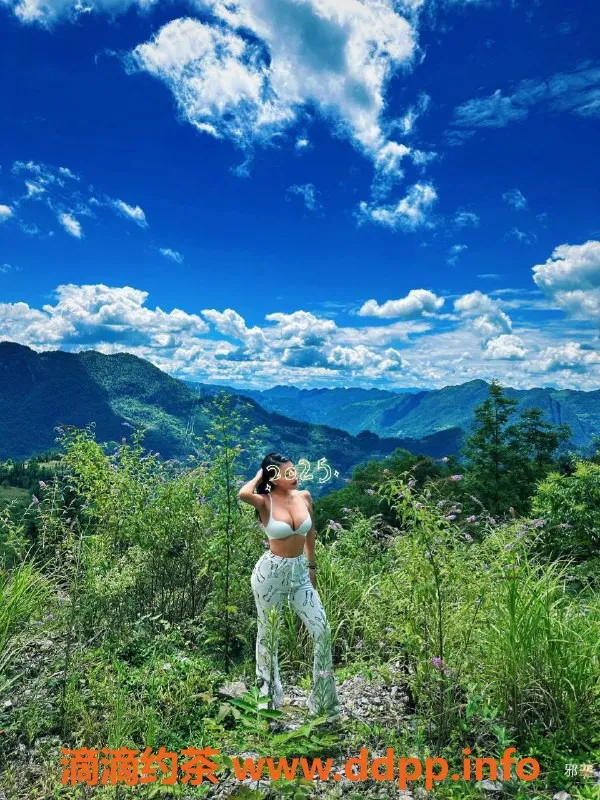 广州楼凤-天河御姐“邪恶”，18P夜课大胸服务等你体验！