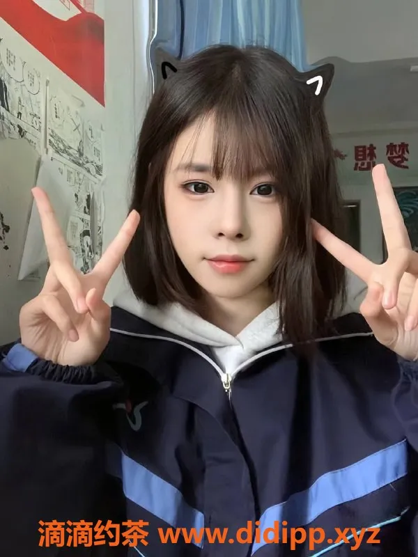 成都楼凤-成华区倩倩18岁女友感服务，身高162cm