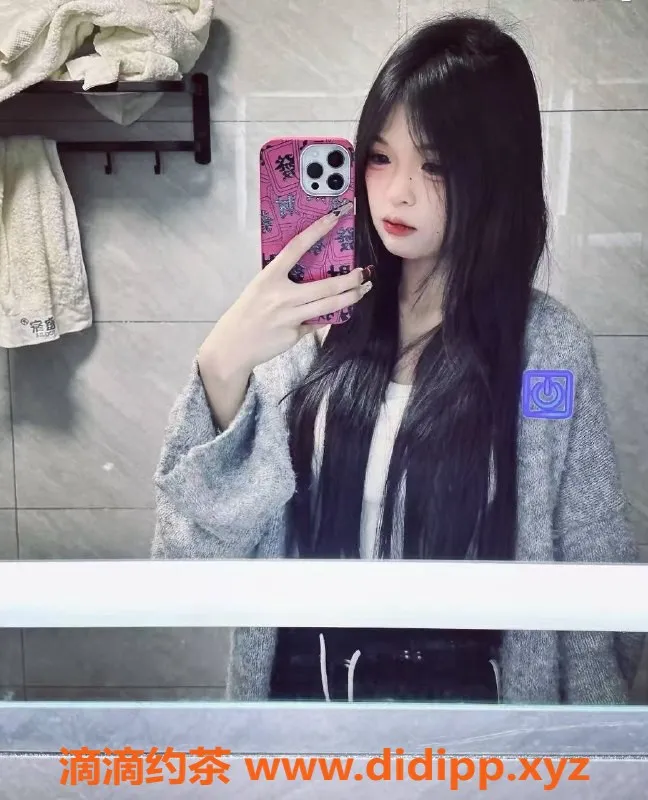 成都楼凤资源信息,成都七筒，160cm巨乳嫩妹，700元三件套服务