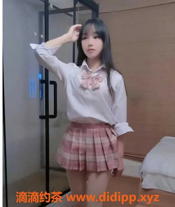 深圳楼凤资源信息,深圳龙华笑笑，22岁、162cm，环保499元