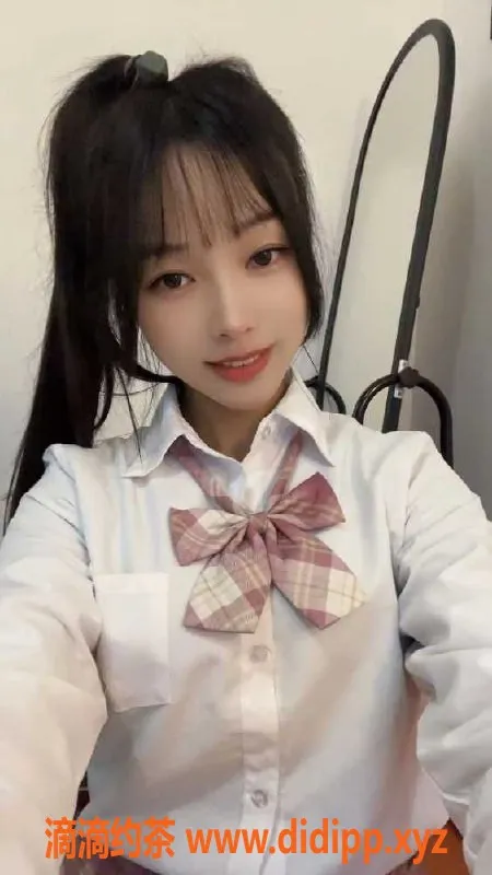 深圳楼凤-深圳龙华笑笑，22岁、162cm，环保499元