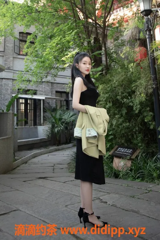 南京楼凤-建邺区潇潇，169身高D杯，亲亲情趣服务