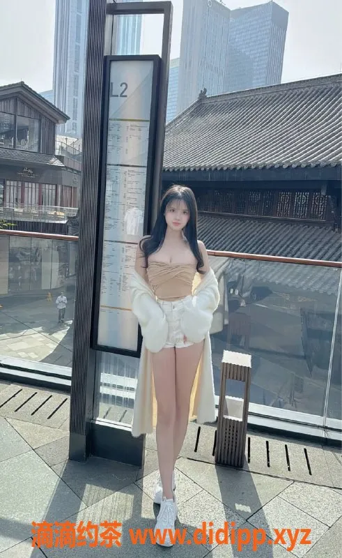 成都上门服务-成都嫩妹馨馨，22岁158身高，500元体验