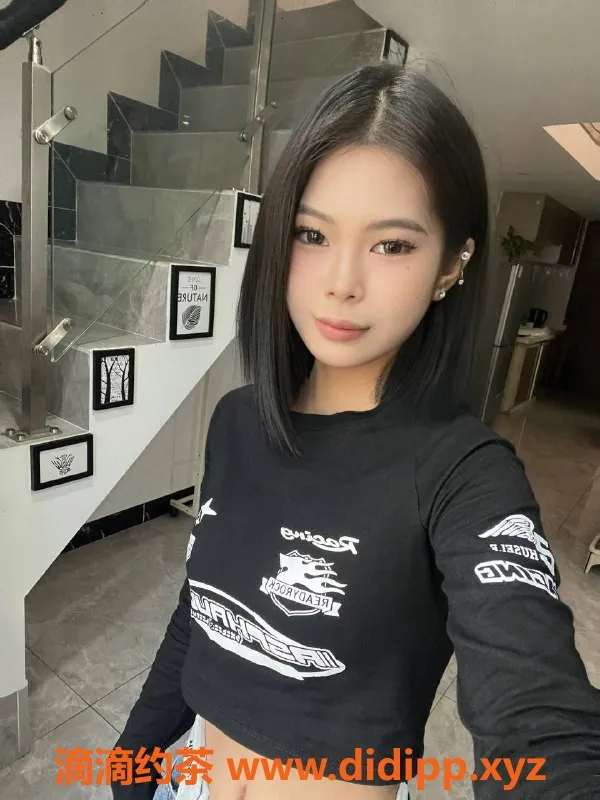 广州楼凤-黄埔嫩妹希瑶，劲爆舌吻7P体验