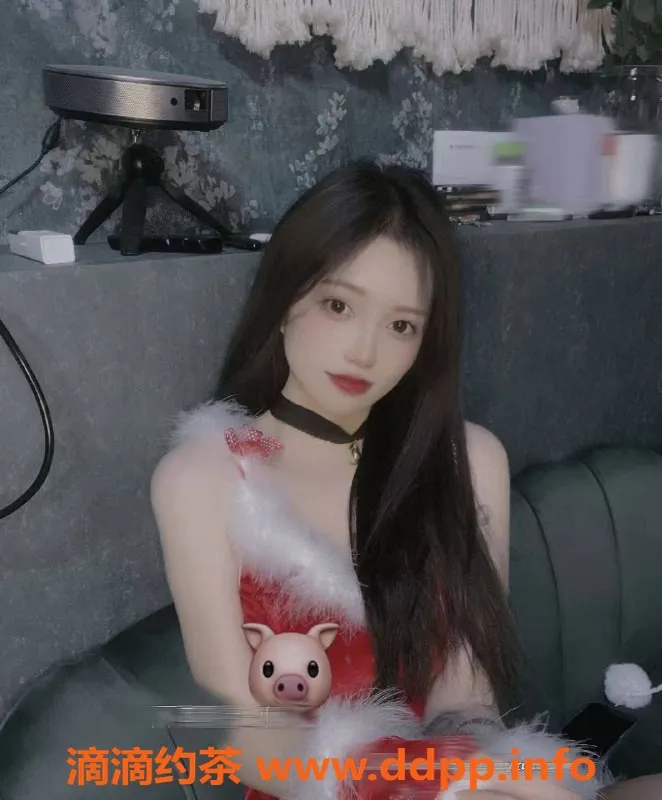 广州楼凤-白云御姐柒柒，夜课舌吻体验只需8P