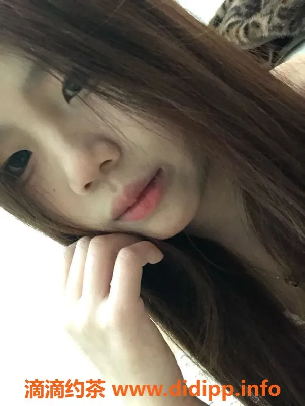 成都楼凤-成都小美 16岁匀称嫩妹 600元一次服务