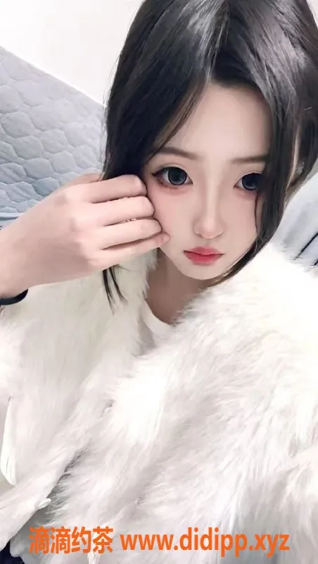 成都上门服务-成都妍妍，16岁165cm，匀称身材，700元一次