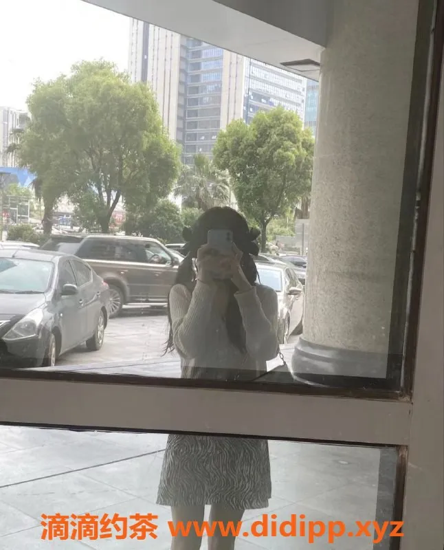 南昌楼凤-青山湖20岁嫩妹玩具，身高158cm，600p服务