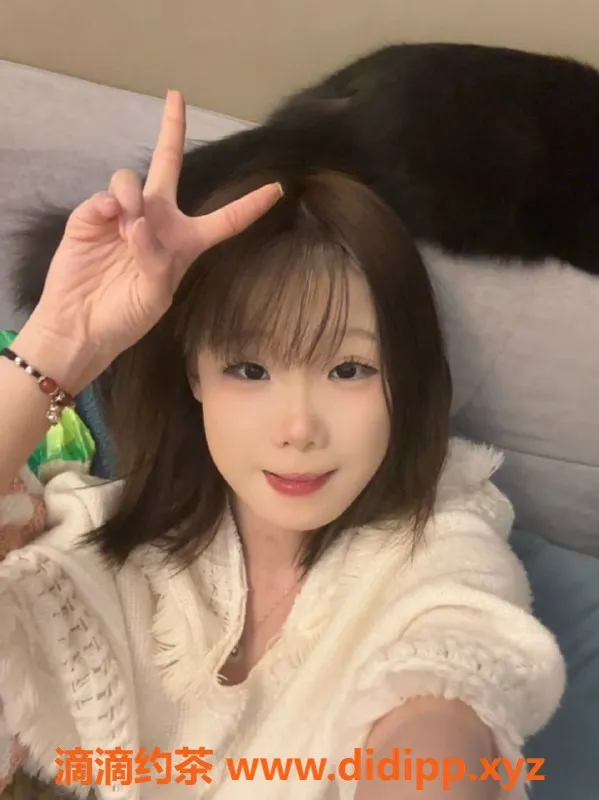 长沙楼凤资源信息,岳麓区嫩妹小叁，400p超值服务等你体验