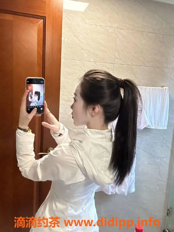 北京楼凤-朝阳草房地铁站 思琪 800p 车模服务