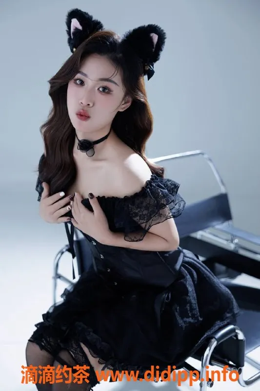 东莞楼凤-大朗宝妹，162cm，49kg，亲密护理享受