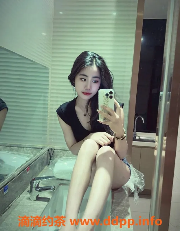 东莞楼凤-大朗舞蹈老师婷宝，18岁160cm，胸围36B