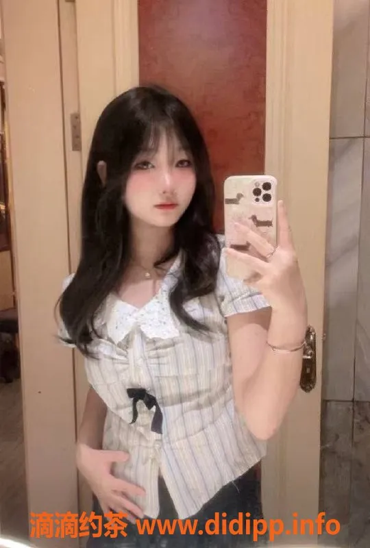 杭州楼凤资源信息,萱萱19岁165cm温柔女孩，800元一节课