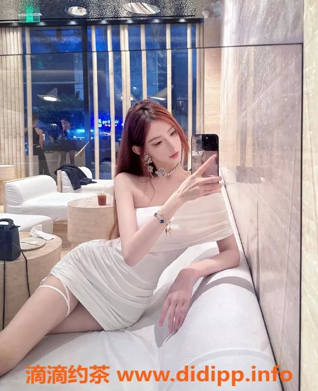 福州楼凤-台江区越小越，168身高、46.5重，900元起