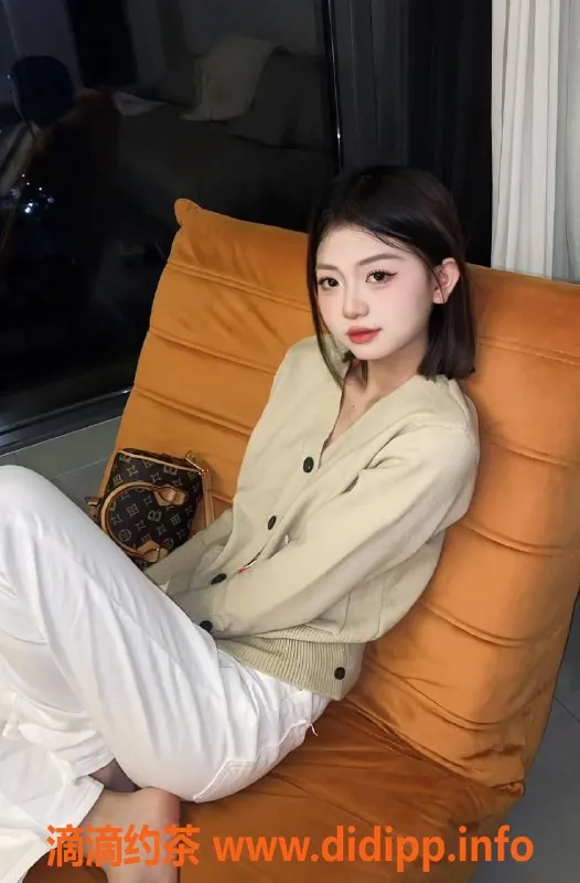 深圳楼凤-龙华区小萝莉琳琳，1000元起服务