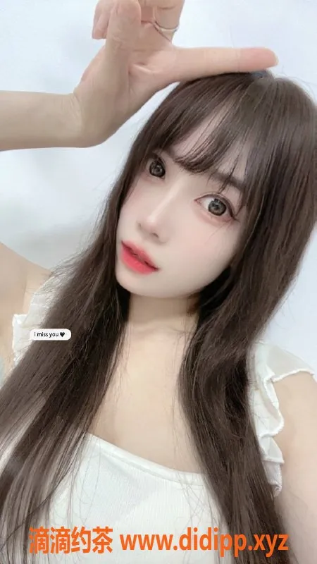 广州楼凤-白云芊芊，700p/1300pp，69p服务等你来体验！