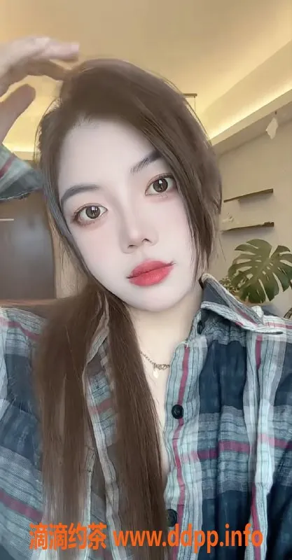 成都楼凤-成都大表姐25岁，丰满E罩杯，服务优质