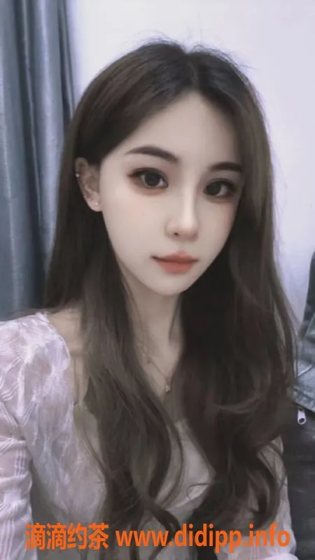 广州楼凤-白云璐璐，御姐大长腿，7P夜课等你来体验！