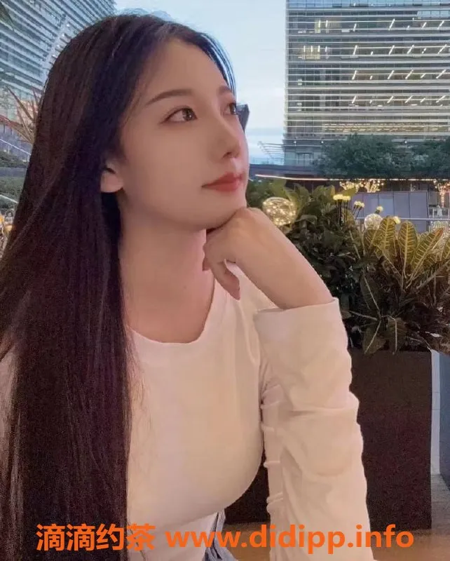 上海楼凤-浦东桃桃，168cm长腿美女，1000P起