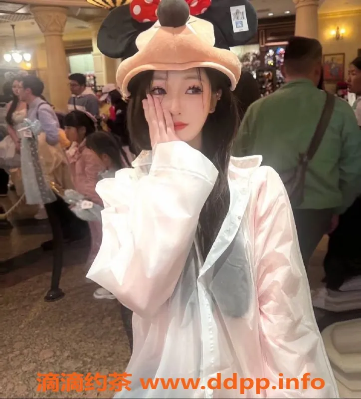 上海楼凤-徐汇嫩妹困困熊，160身高，1400元超值服务