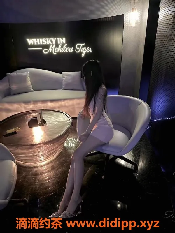 厦门楼凤-湖里万达附近嫩妹鸭鸭，颜值高，短期兼职