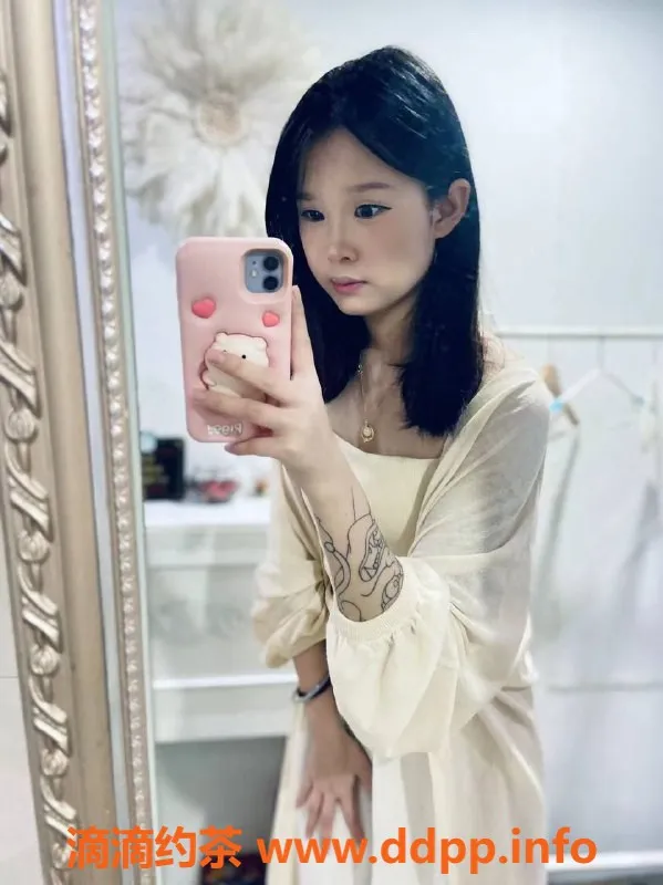 广州楼凤-番禺雪梨，700元享舌吻69P服务