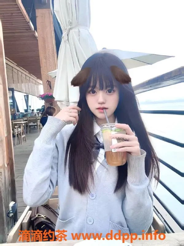 郑州楼凤-金水区19岁新人佳佳，166cm新体验，仅需800元