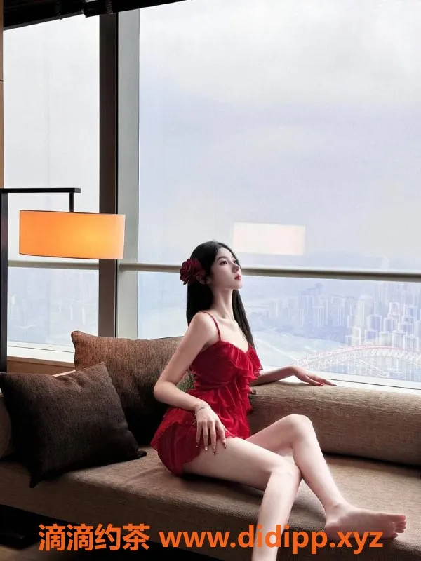 广州楼凤-天河大长腿御姐梦梦，25PP夜课等你体验！