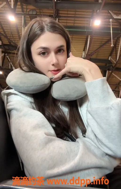 重庆楼凤资源信息,重庆回兴#洋酒 20岁大长腿美人，身材火爆！