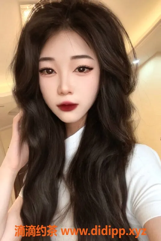 福州楼凤-仓山区18岁嫩妹迪丽热酒，170cm 36C只需800P