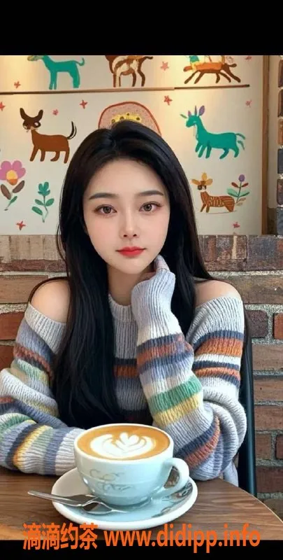 福州楼凤-晋安区伊伊，165身高26岁，深喉陪浴服务