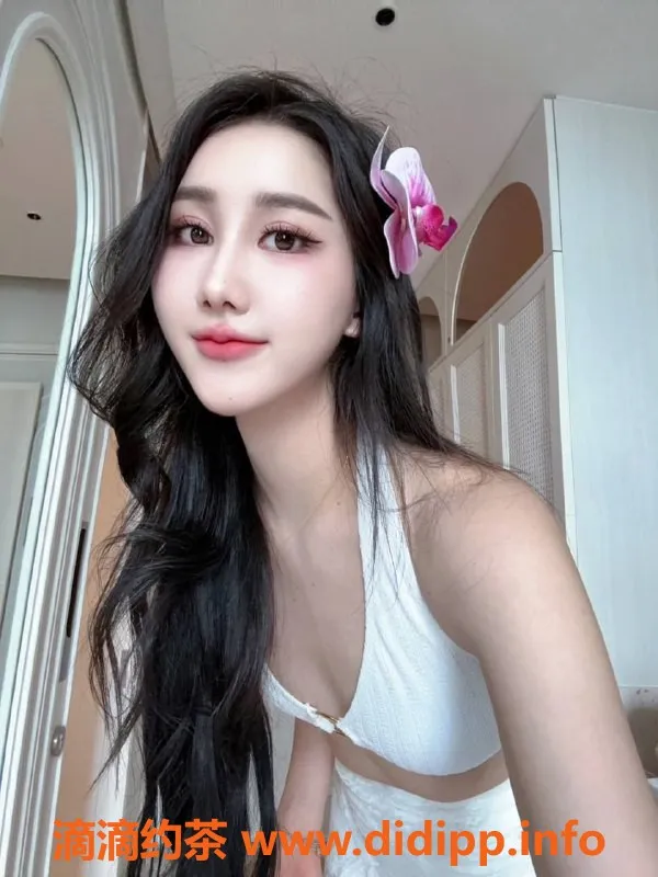 重庆楼凤-重庆23岁泰妹洋酒，身高170cm，服务超值！
