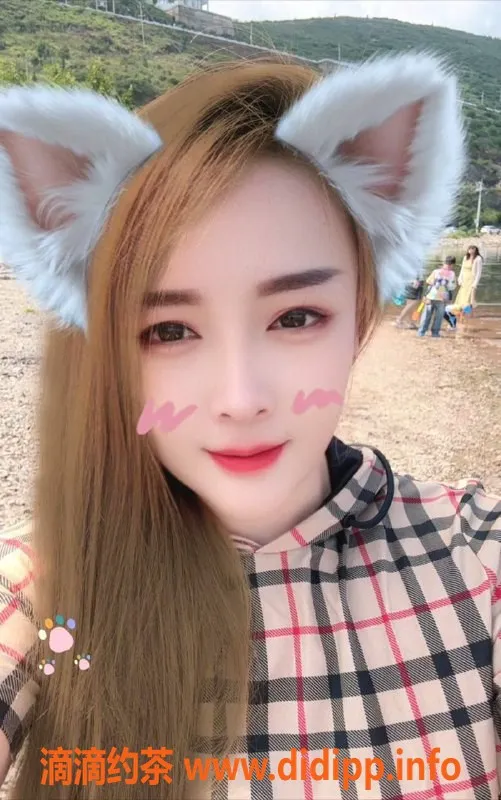 重庆楼凤-黄泥磅娇娇，27岁168身高D杯顶级服务