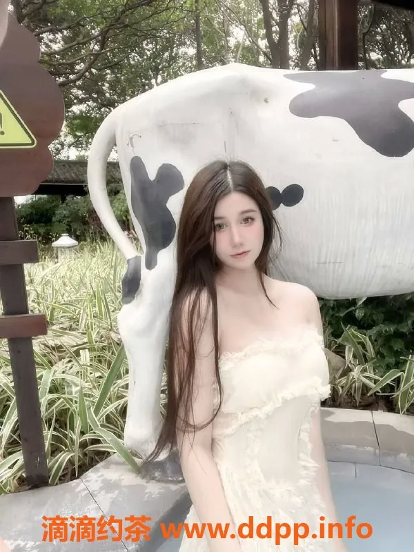 厦门楼凤-思明莲坂安綺，23岁天然大胸，超温柔服务