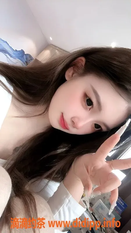 杭州楼凤-杭州18岁VIvi，164cm青春少女，包夜5000