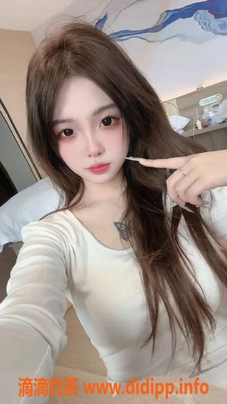 杭州楼凤-杭州18岁VIvi，164cm青春少女，包夜5000